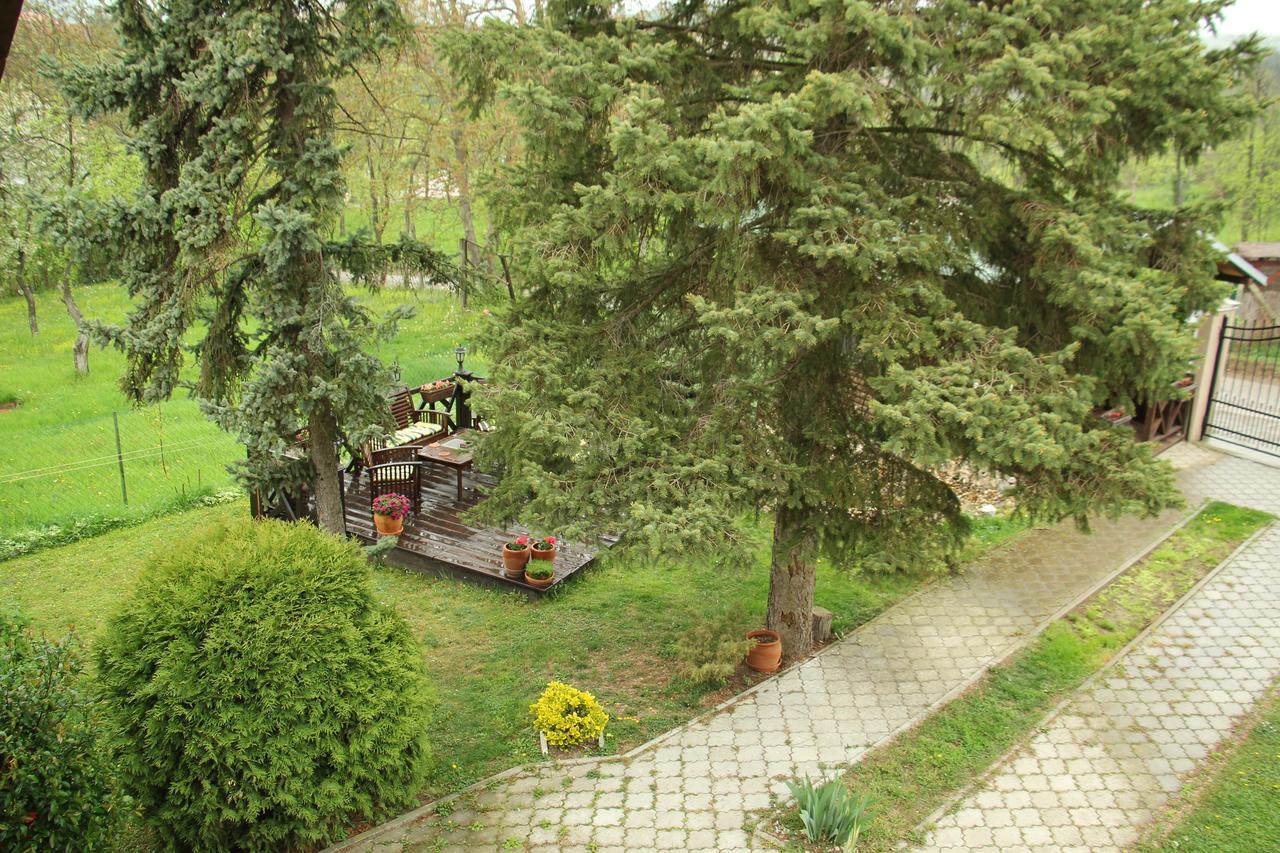 Rajski Vrt Rednek Kültér fotó
